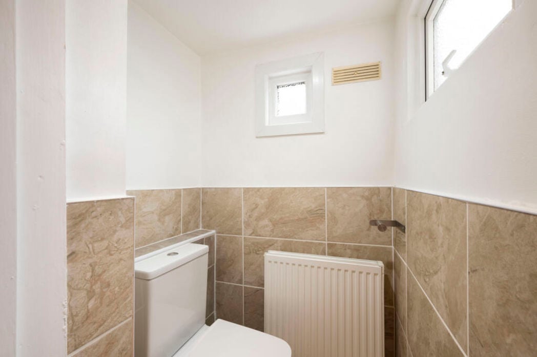 Property image 8 of 12