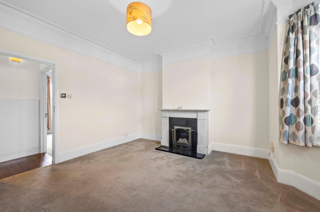 Property image 11 of 12