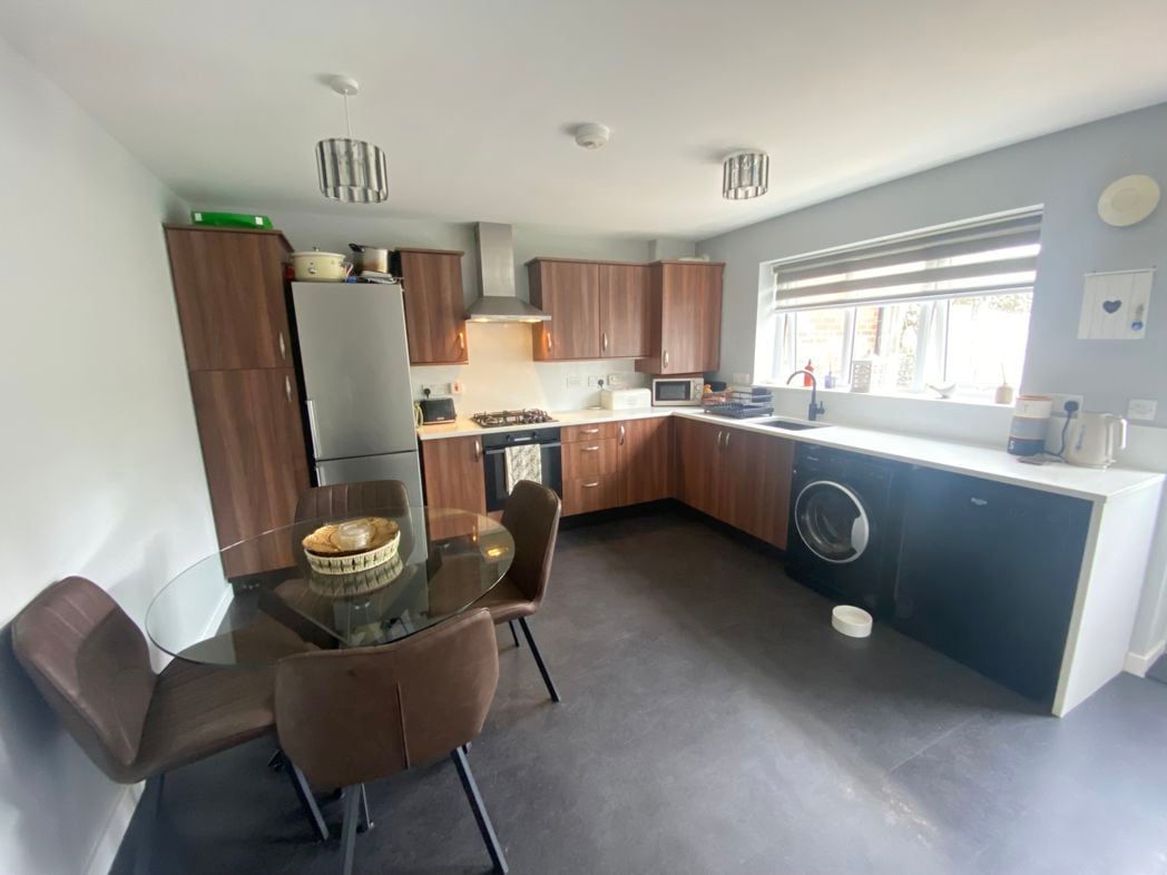 Property image 3 of 27