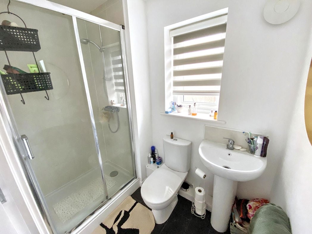 Property image 18 of 27