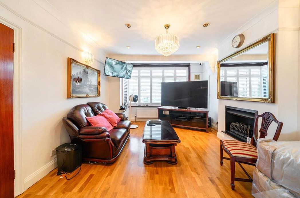 Property image 2 of 24