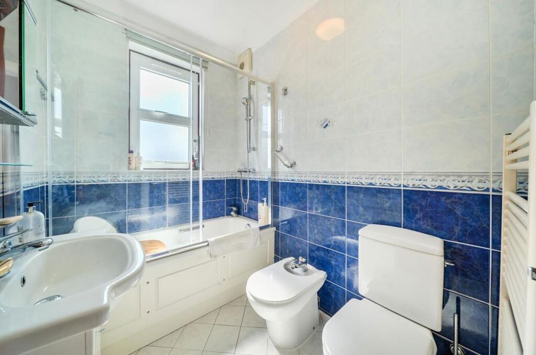 Property image 16 of 24