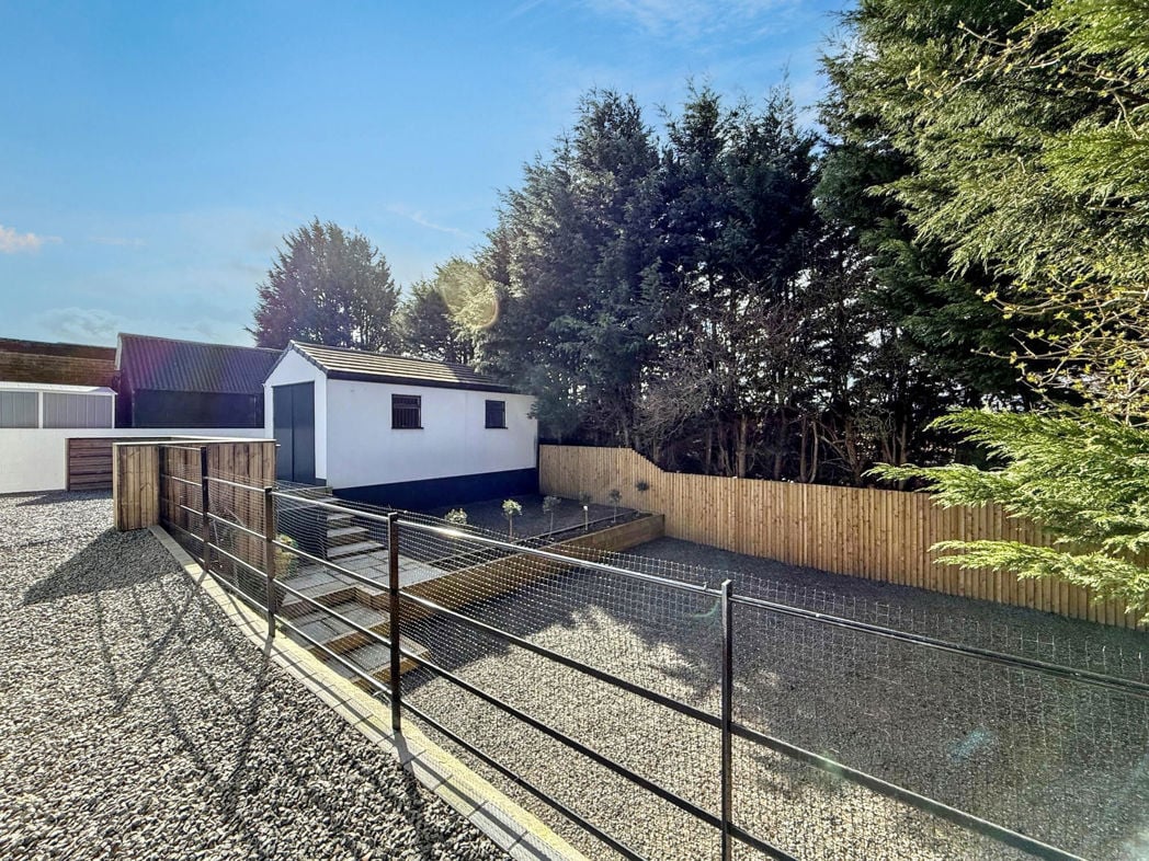Property image 22 of 24