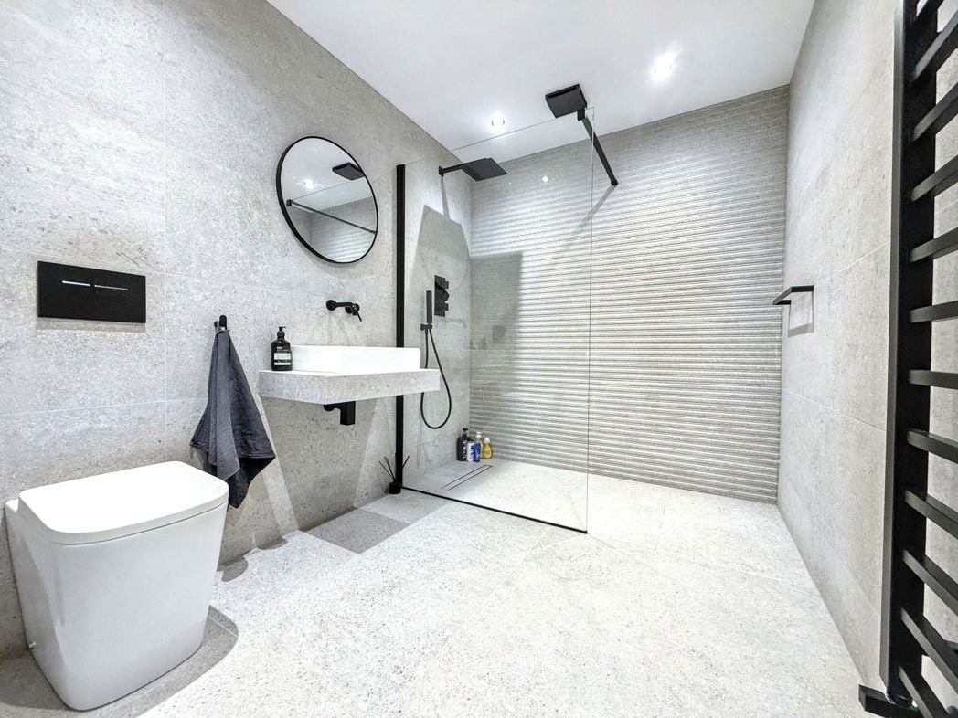 Property image 11 of 24