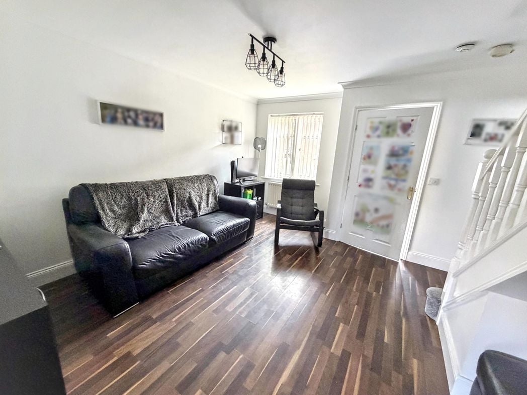 Property image 5 of 11