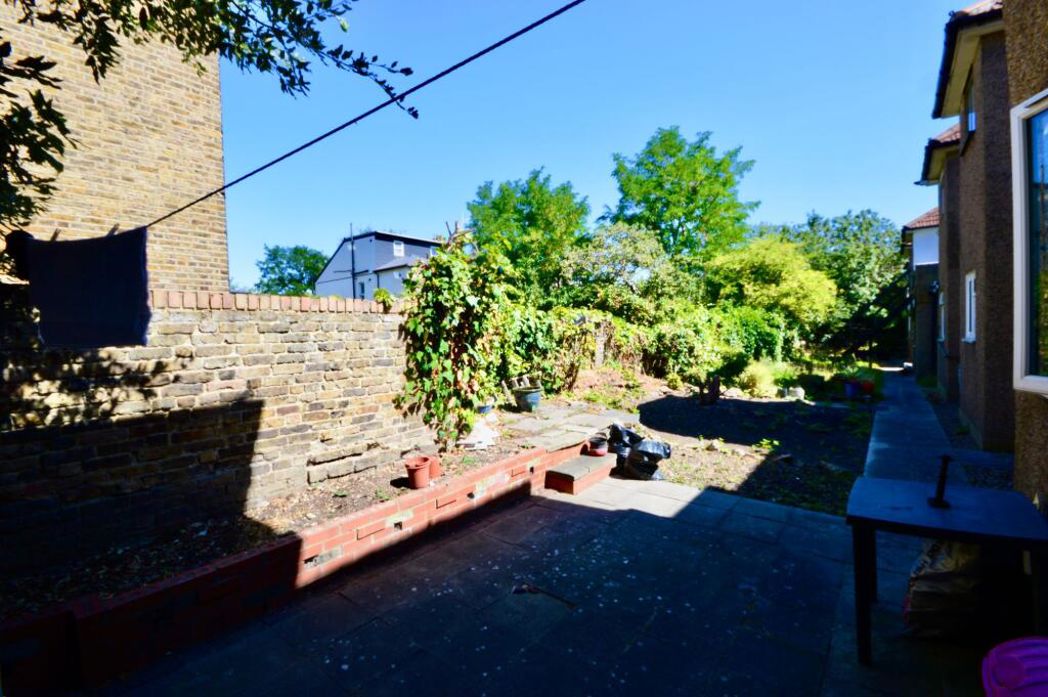 Property image 3 of 9