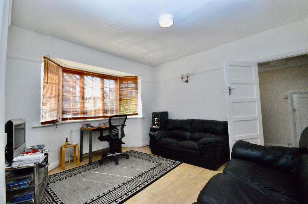 Property image 4 of 9