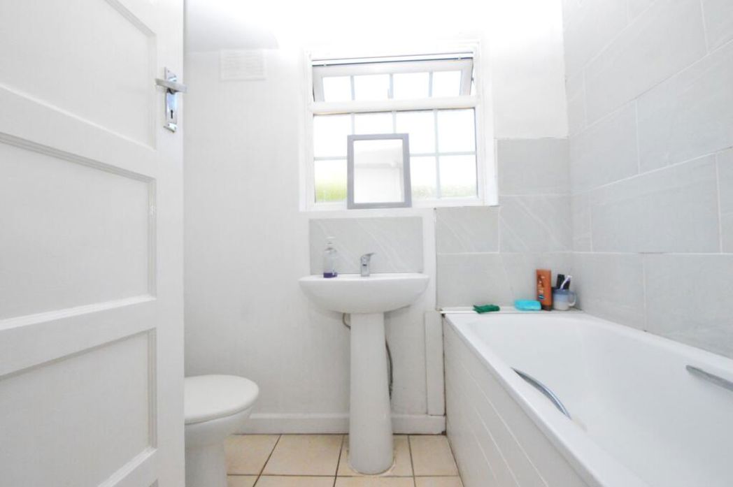 Property image 9 of 9