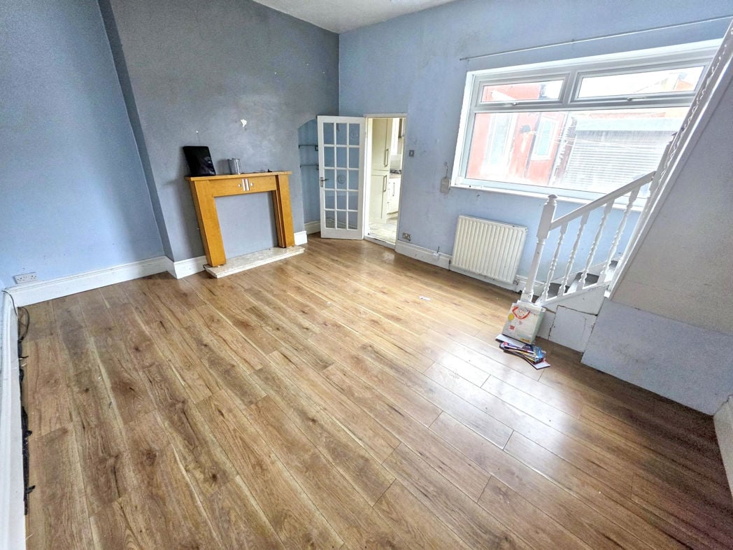 Property image 2 of 13