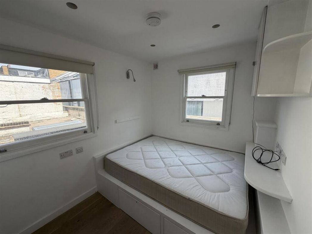 Property image 3 of 5