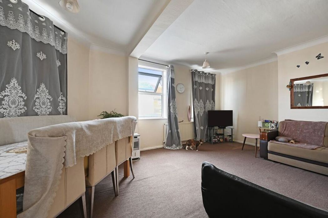 Property image 6 of 10
