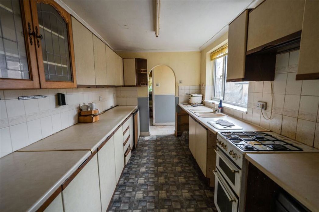 Property image 4 of 16