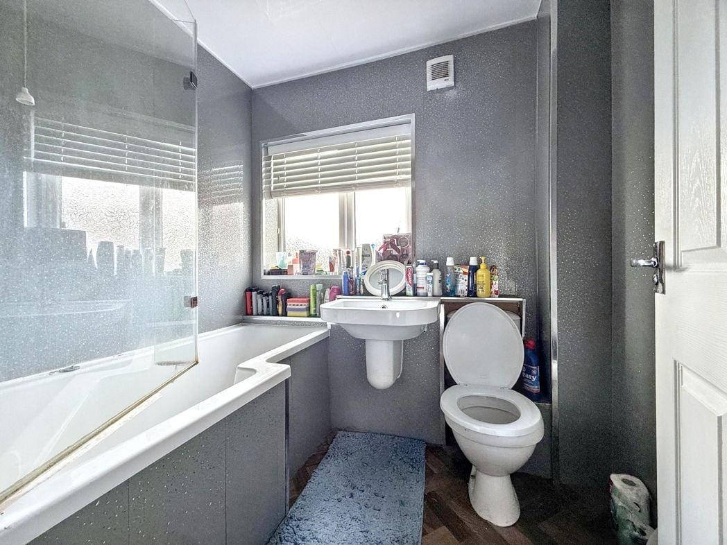 Property image 10 of 15