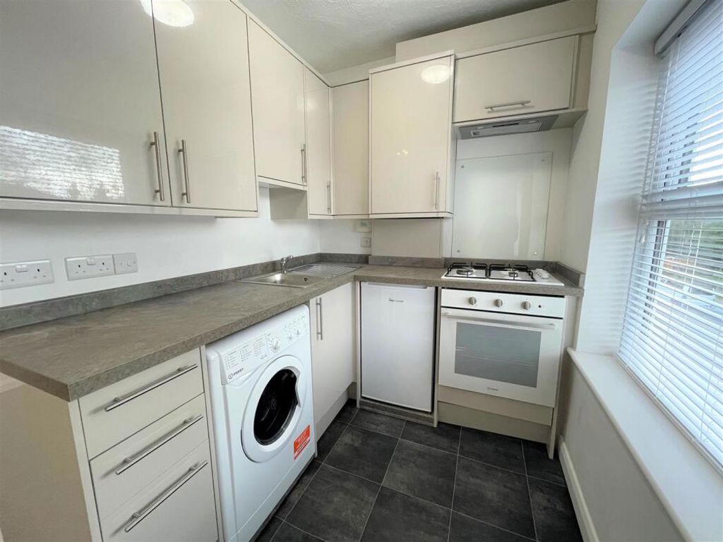 Property image 2 of 8