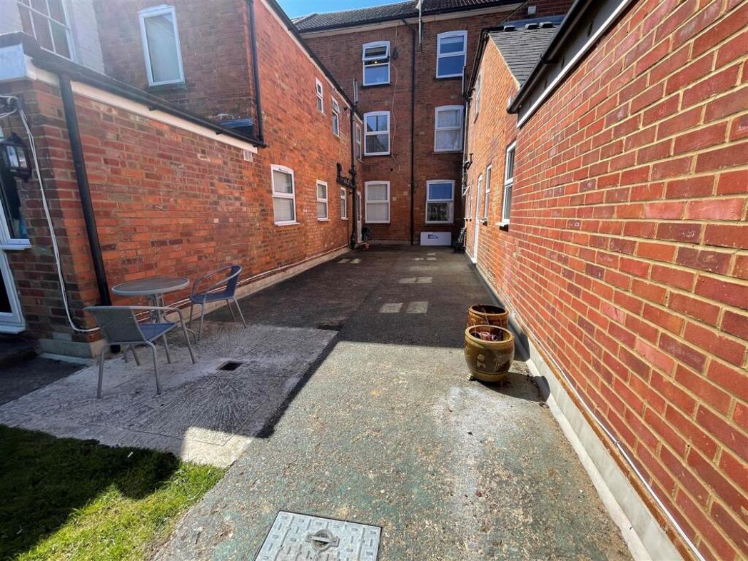 Property image 8 of 8