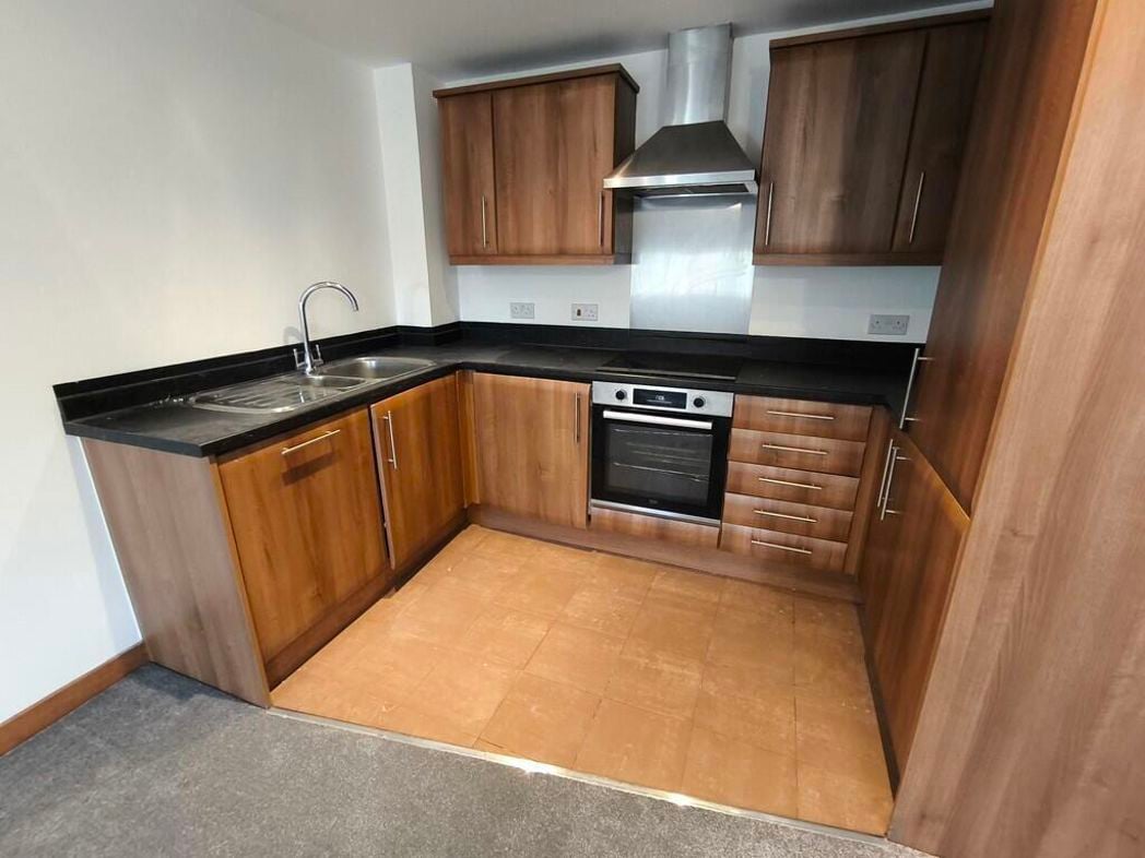 Property image 2 of 9