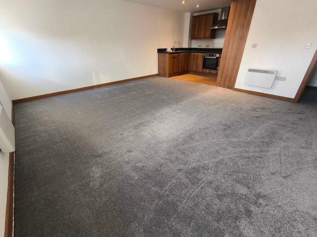 Property image 3 of 9