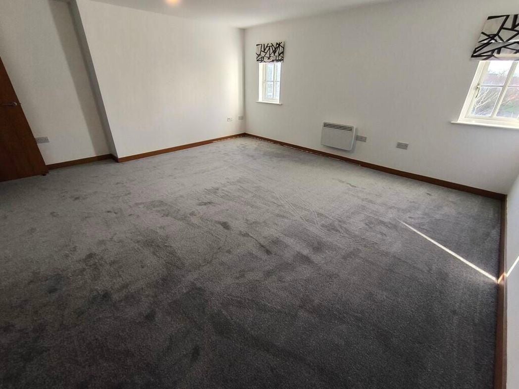 Property image 9 of 9