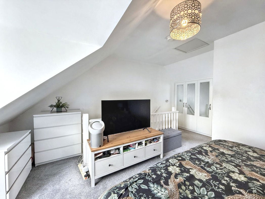 Property image 11 of 20