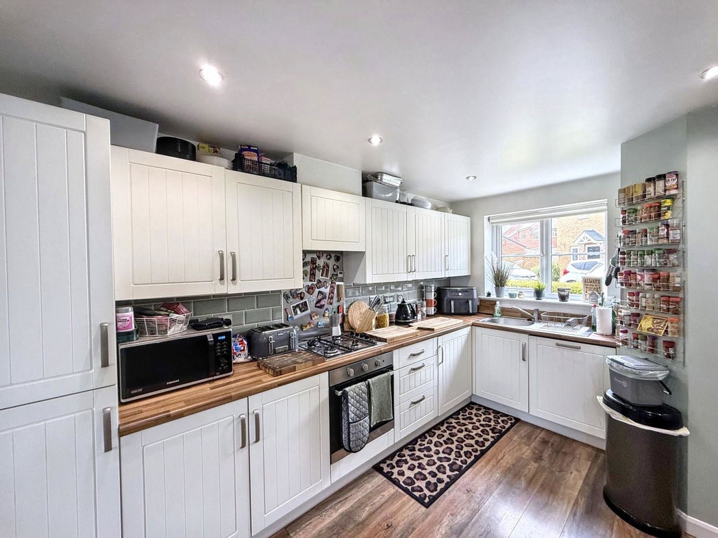 Property image 6 of 20
