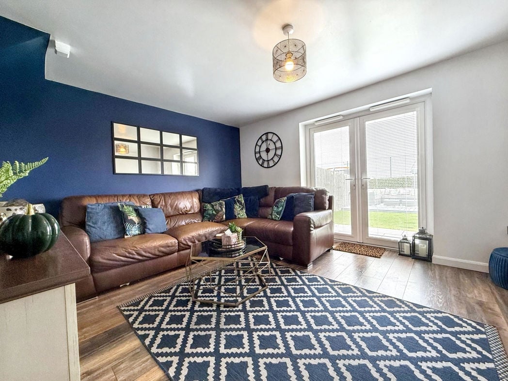 Property image 2 of 20