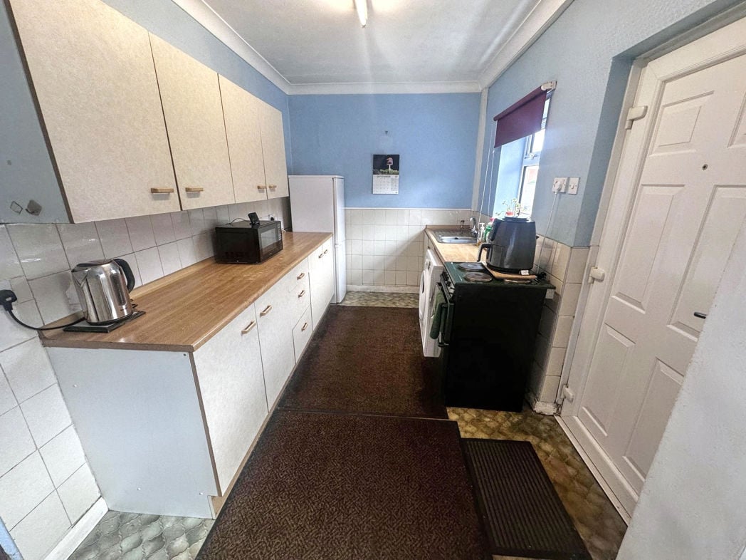 Property image 4 of 11