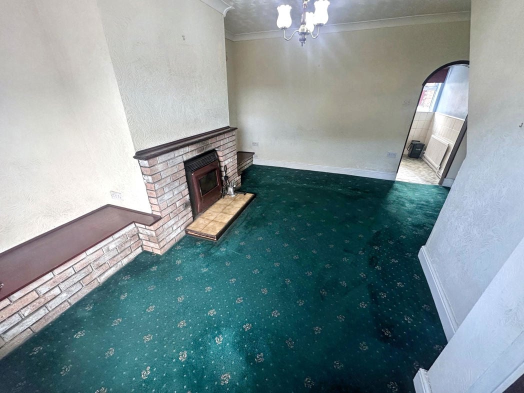 Property image 2 of 11