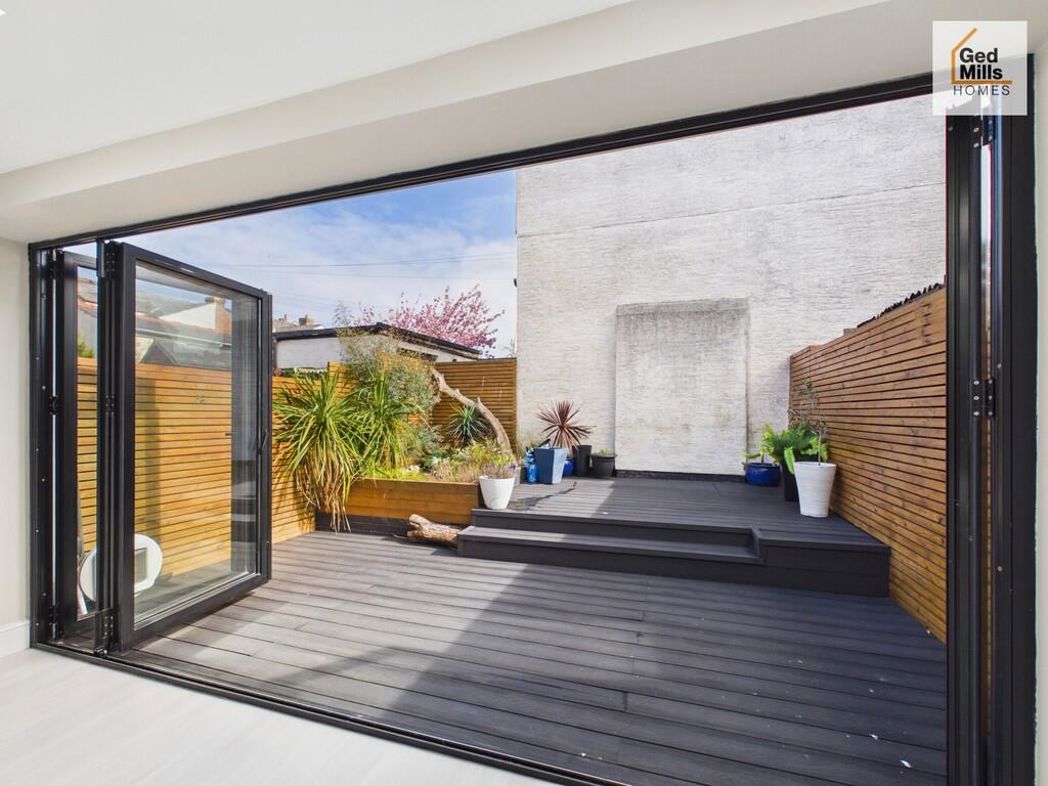 Property image 6 of 16