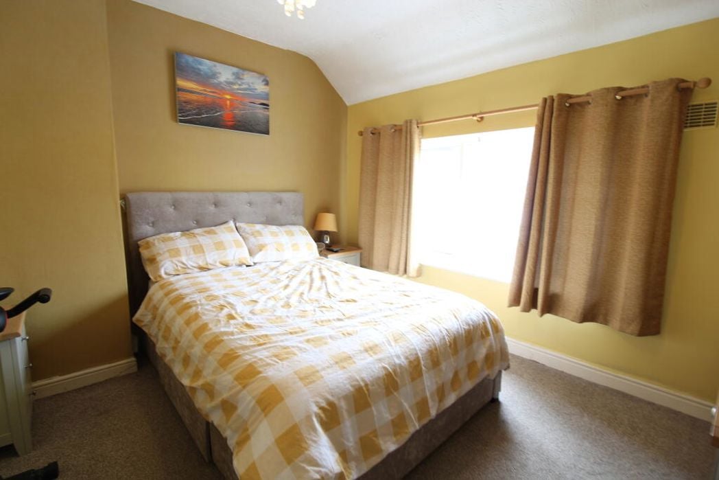 Property image 6 of 9