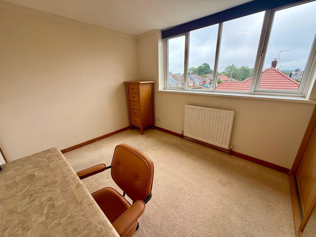 Property image 11 of 28