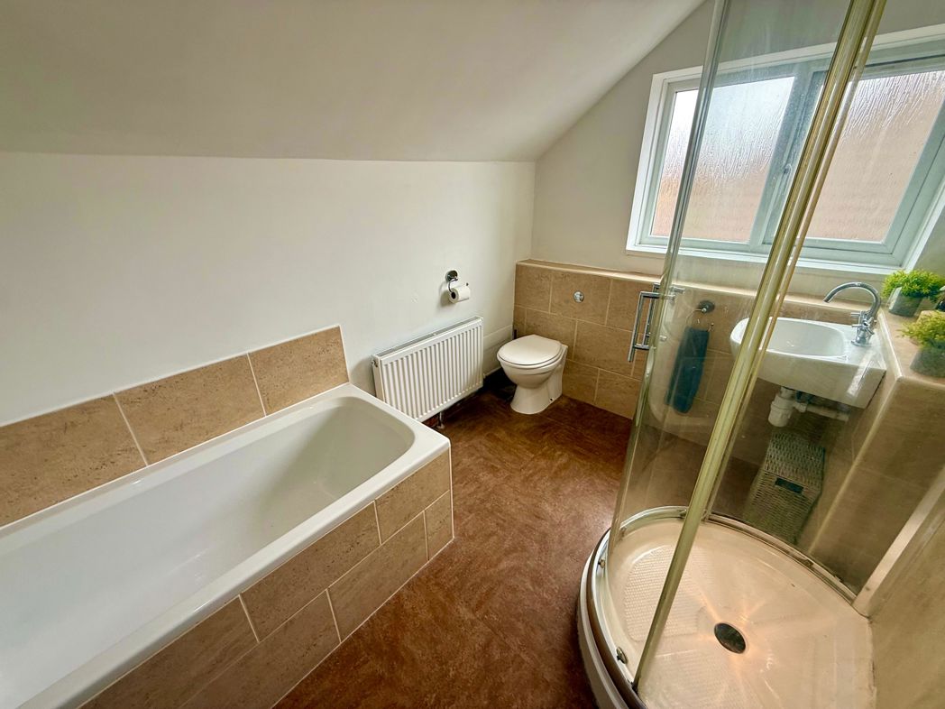 Property image 13 of 28