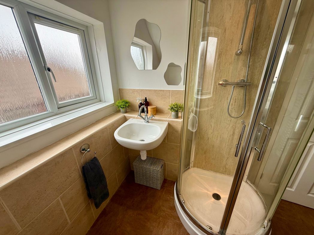 Property image 14 of 28