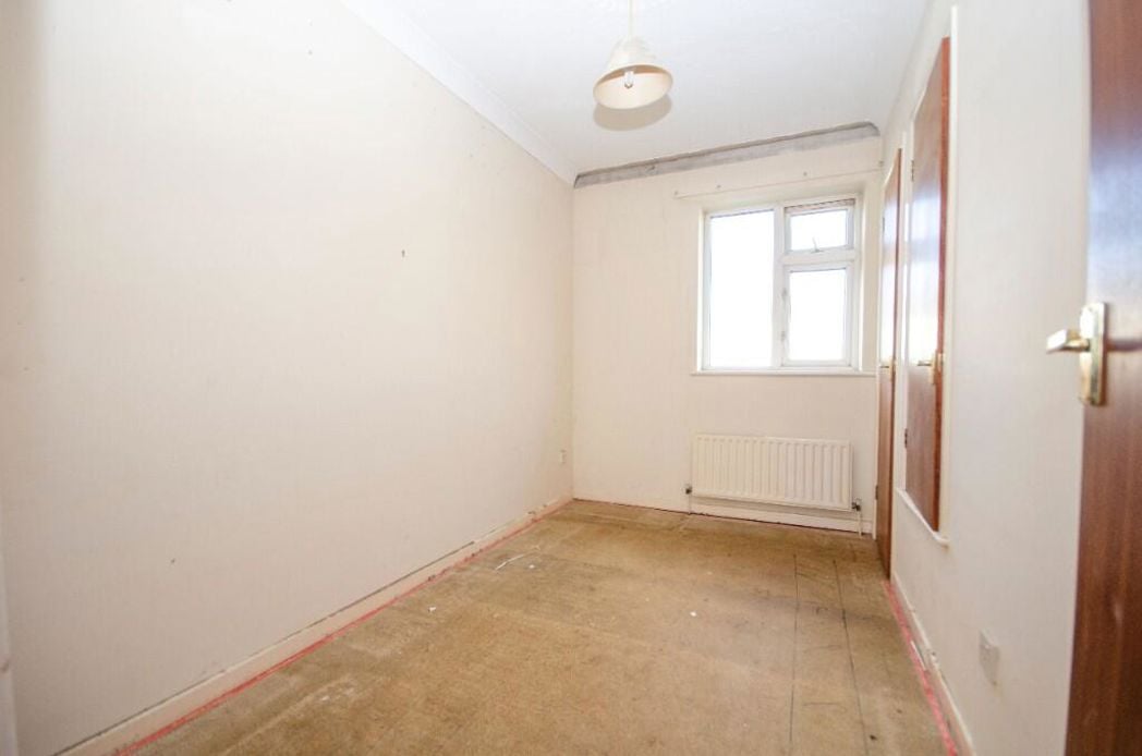 Property image 11 of 13