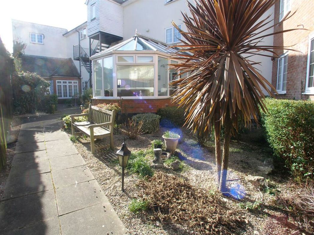 Property image 10 of 12