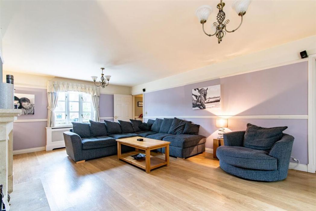 Property image 5 of 45