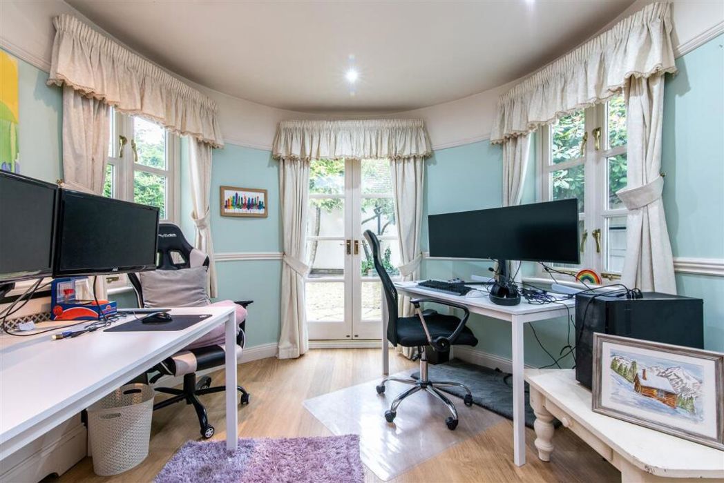 Property image 7 of 45