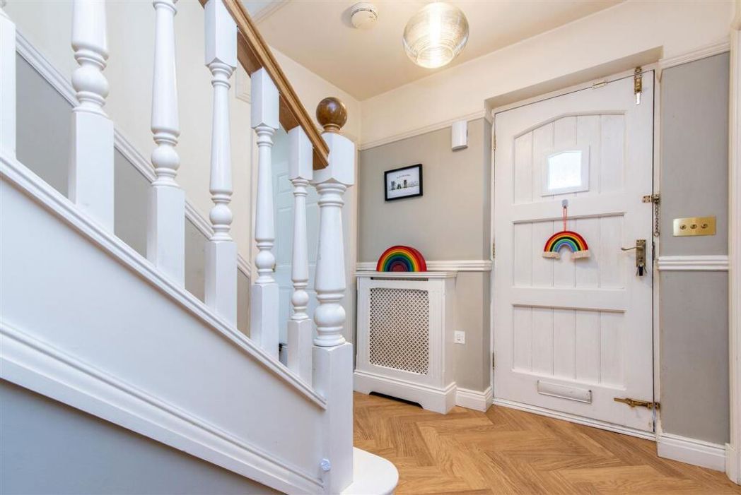 Property image 9 of 45