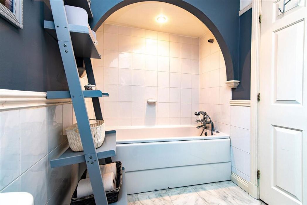 Property image 10 of 45