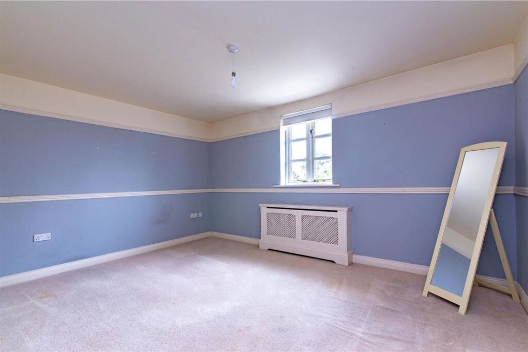 Property image 12 of 45