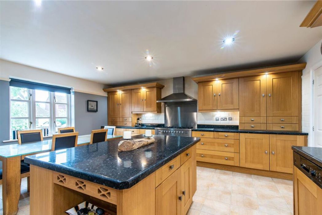 Property image 14 of 45