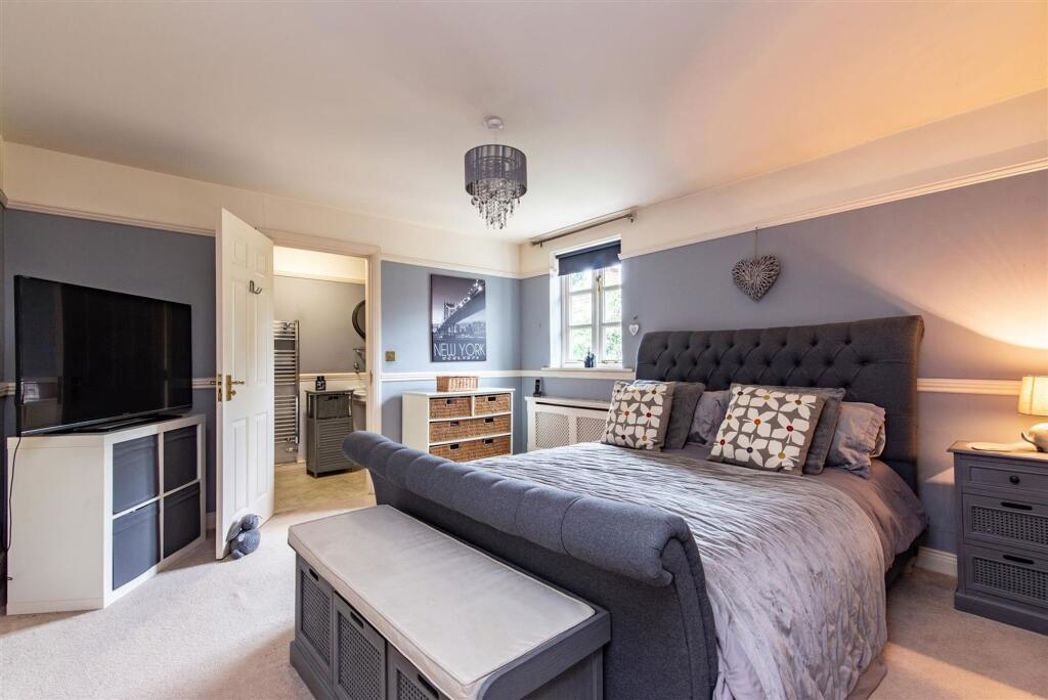 Property image 23 of 45