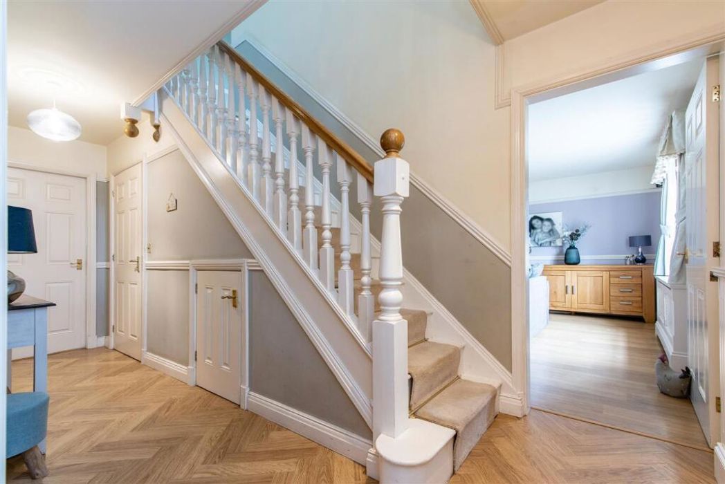 Property image 25 of 45