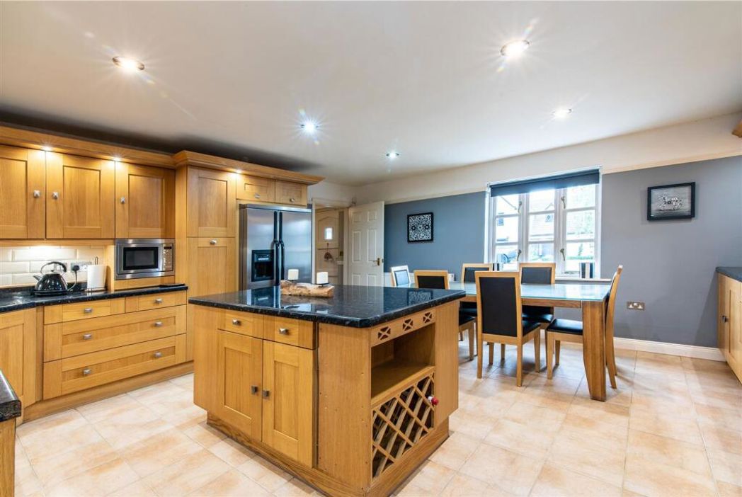 Property image 26 of 45