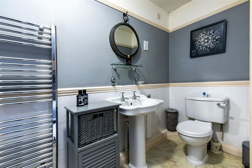 Property image 27 of 45