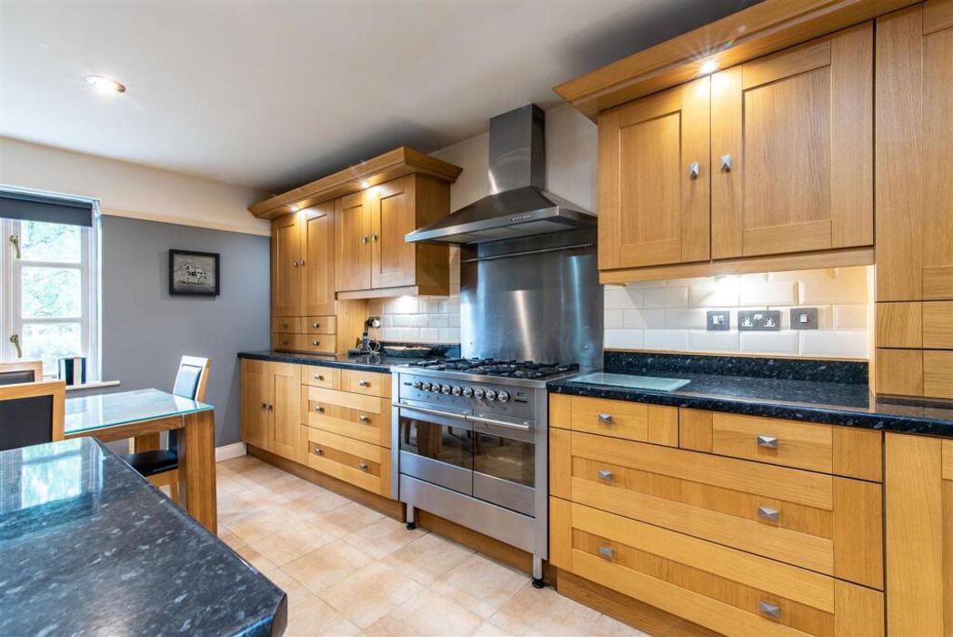 Property image 34 of 45