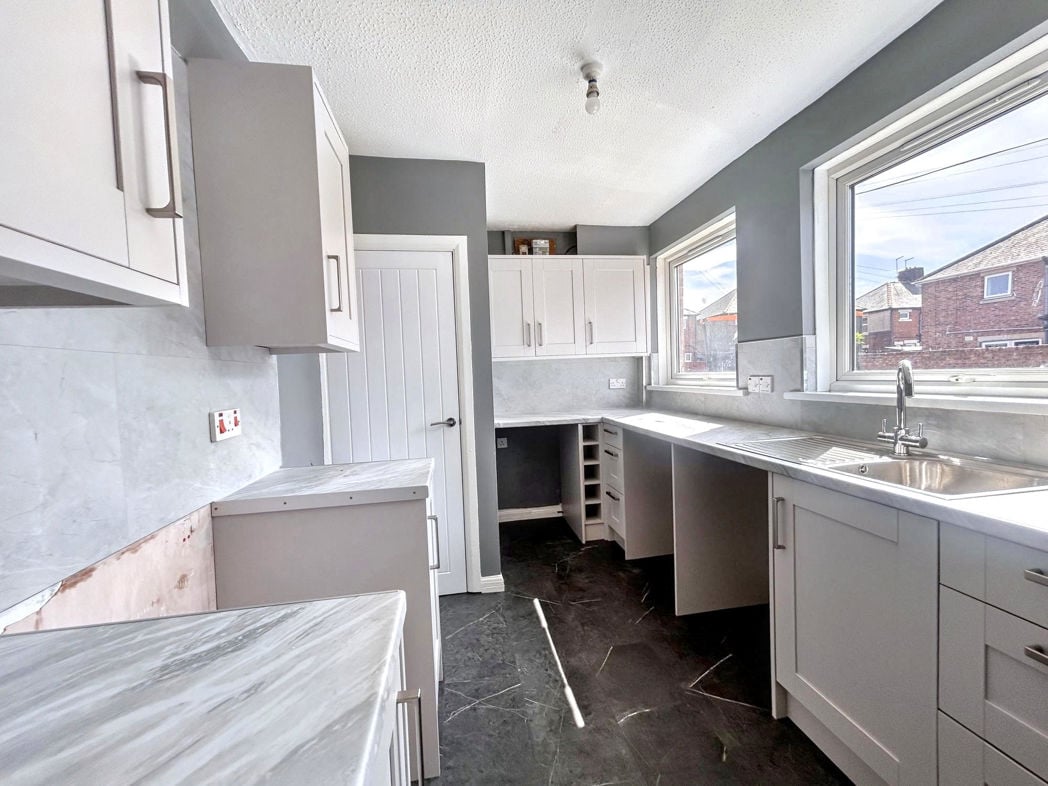Property image 4 of 14