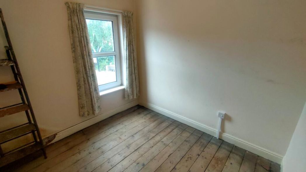 Property image 12 of 17