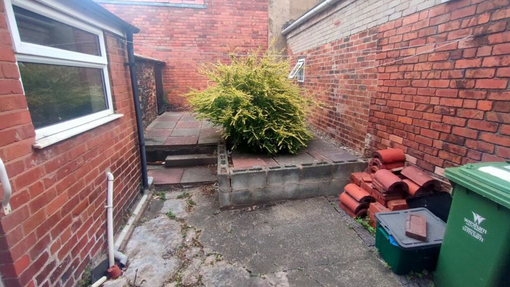 Property image 14 of 17