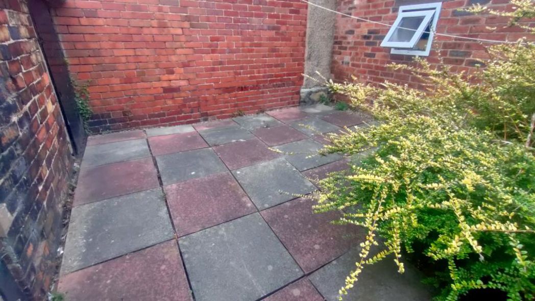Property image 15 of 17