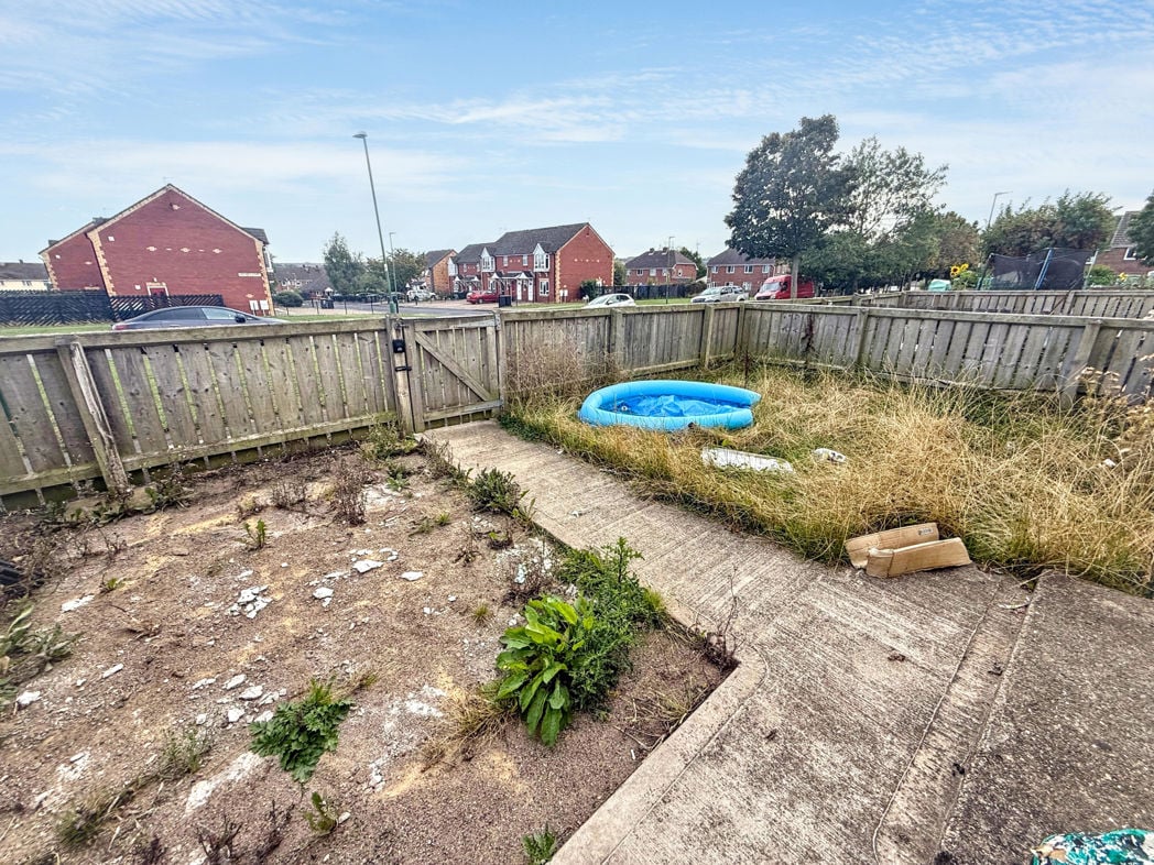 Property image 11 of 12